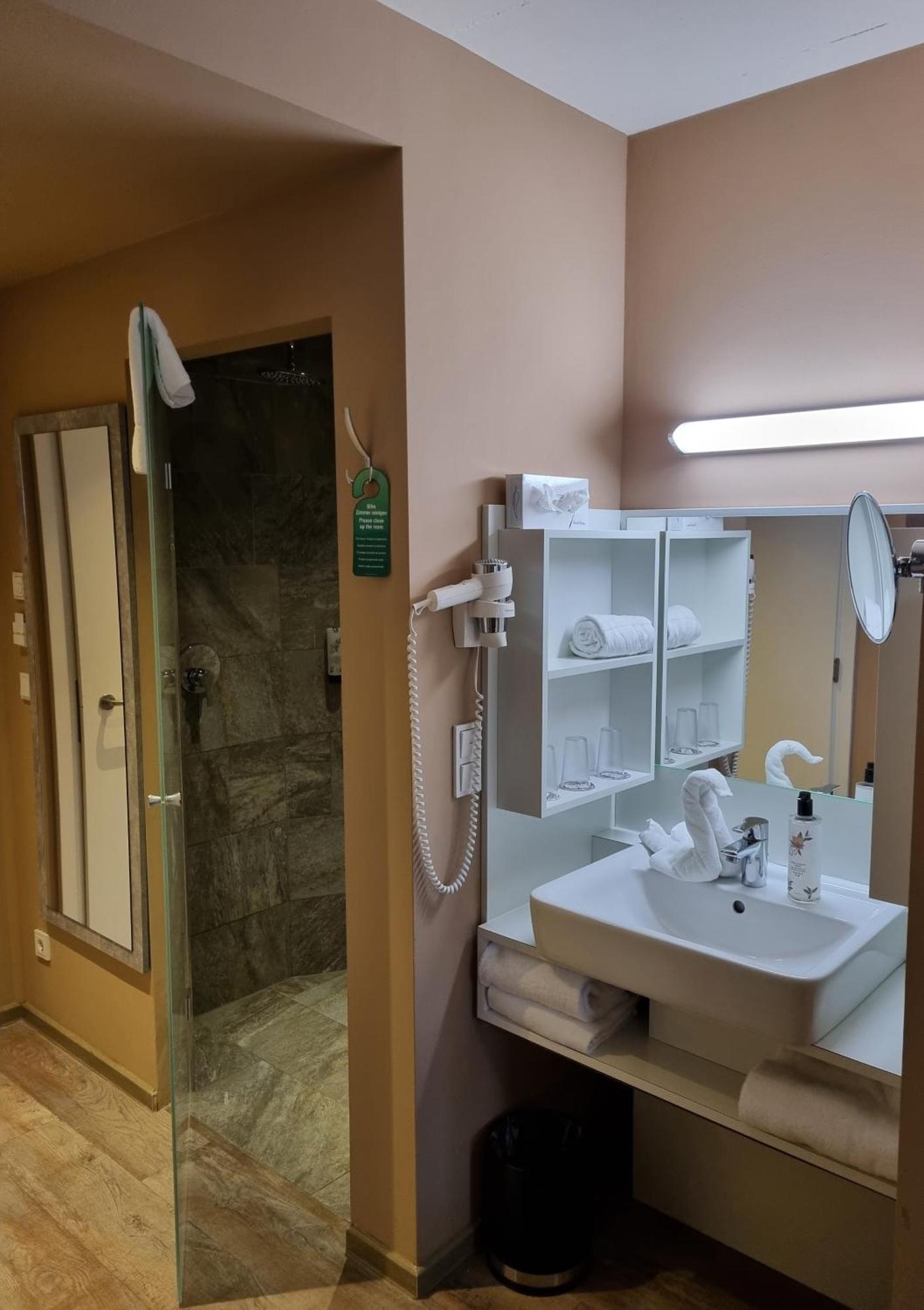 סנט יוהן אין טירול Cubo Sport & Art Hotel מראה חיצוני תמונה